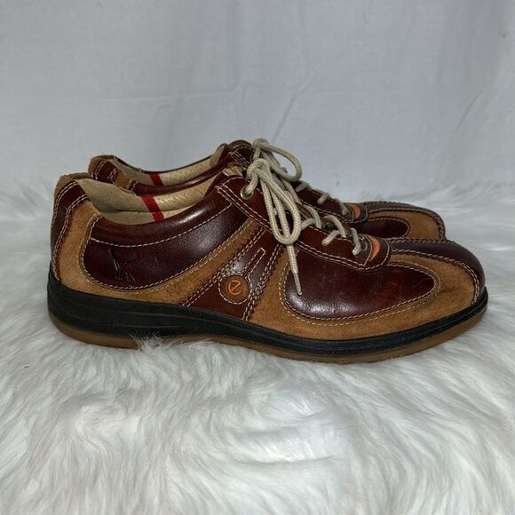 ECCO Yak Two Tone Leather Sneakers Sz 7.5 - Picture 4 of 7